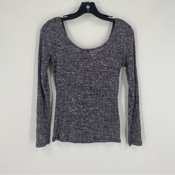 Ultra Flirt Women’s Scoop neck and Back Ribbed Knit Long Sleeve Top size M - Picture 3 of 3